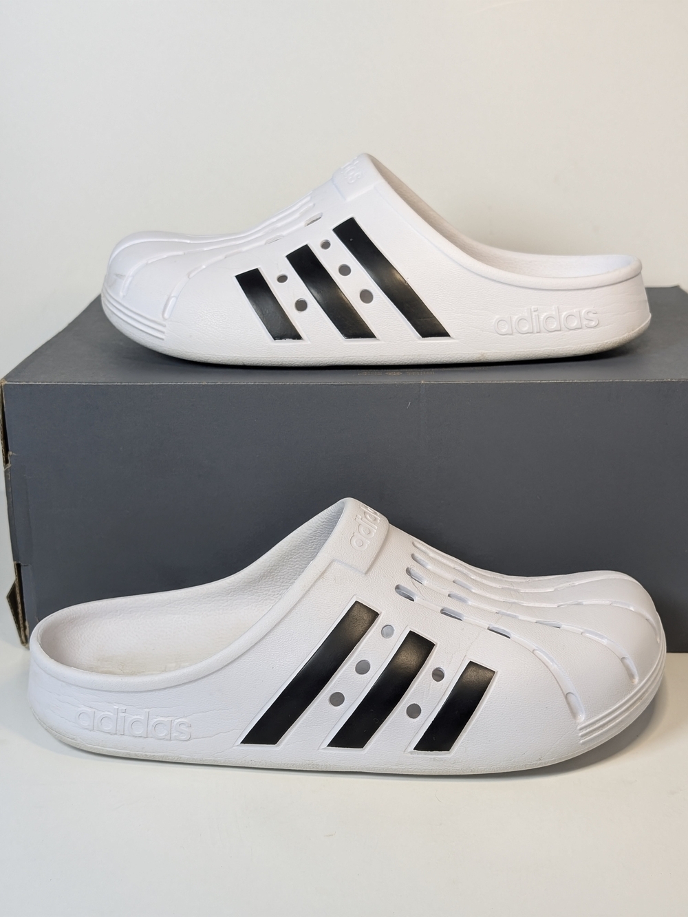 Adidas Adilette Clogs White Black Men 6 Women 7